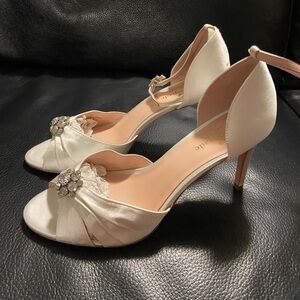 Kate Spade Ivory Wedding Satin Heels/shoes with Crystal Embellishment